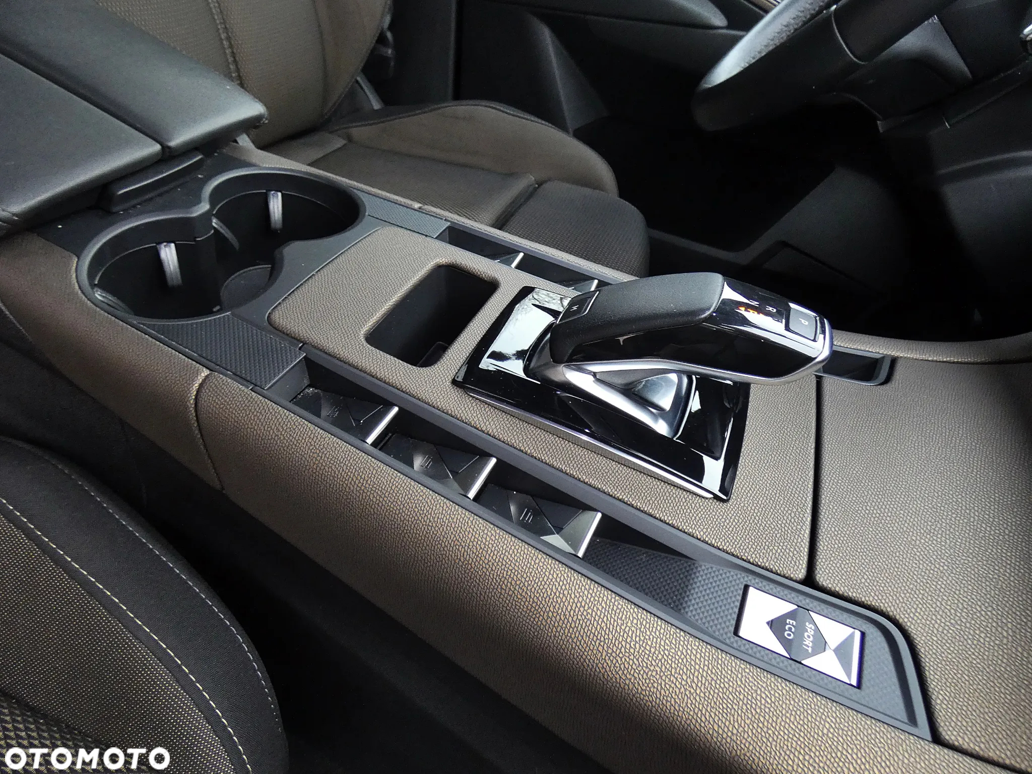 DS Automobiles DS 7 Crossback 2.0 BlueHDi Louvre - 23