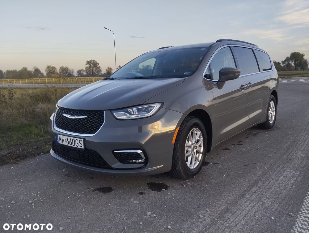 Chrysler Pacifica - 1