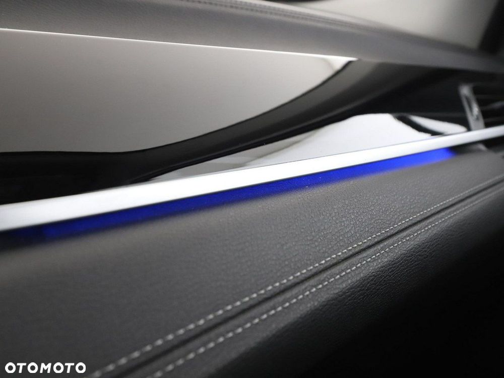 BMW X1 sDrive20d xLine - 28