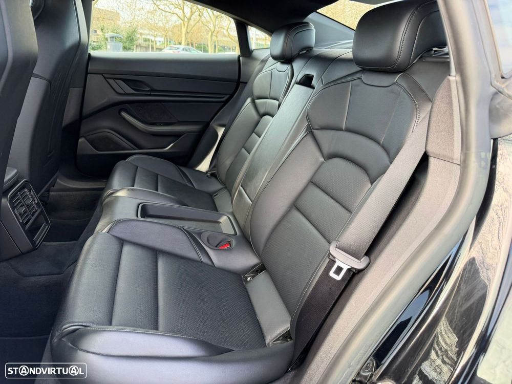 Porsche Taycan Standard - 13