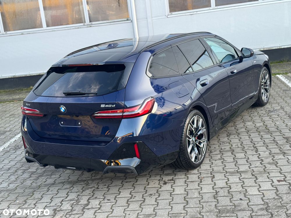 BMW Seria 5 540d xDrive - 14