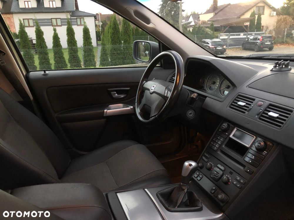 Volvo XC 90 2.5T AWD Momentum - 21