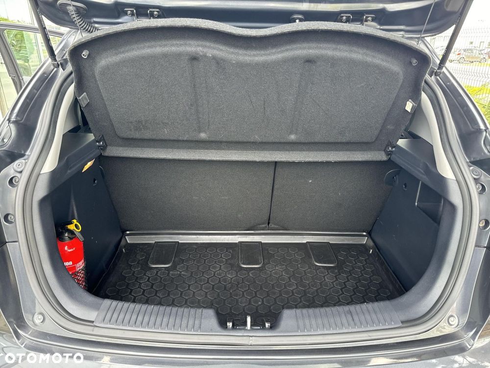 Kia Rio - 17
