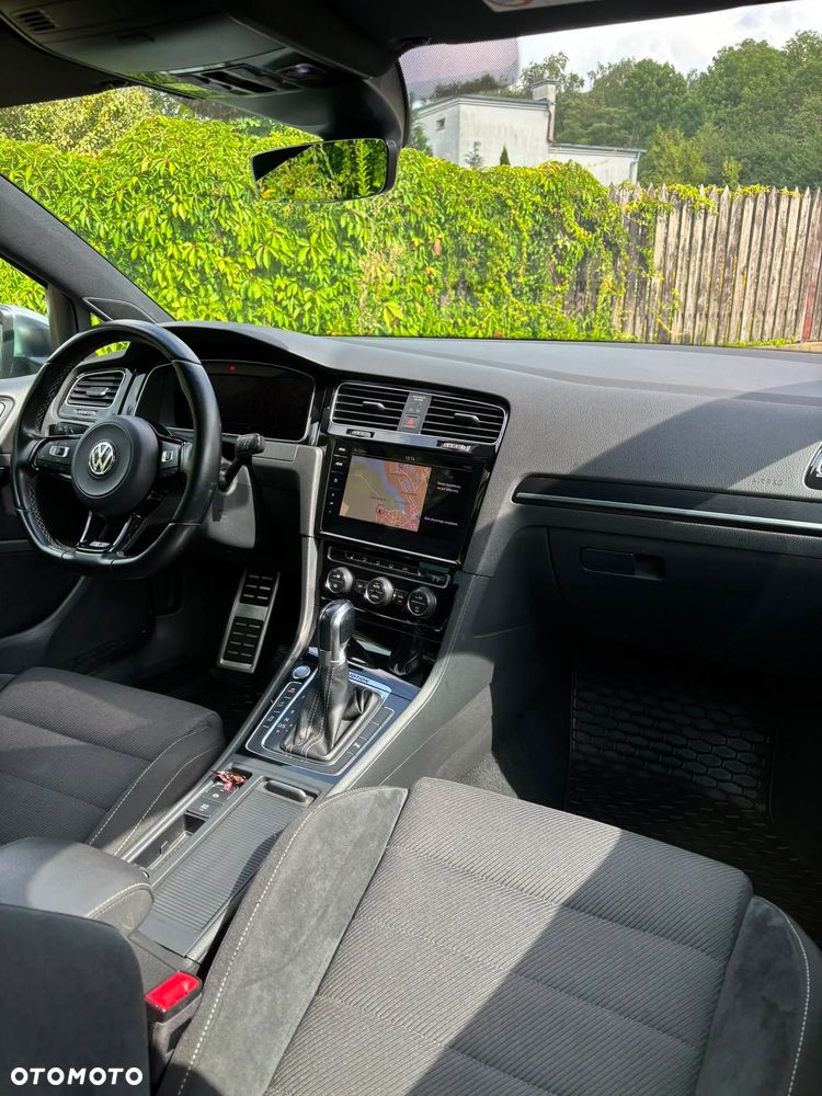 Volkswagen Golf - 20