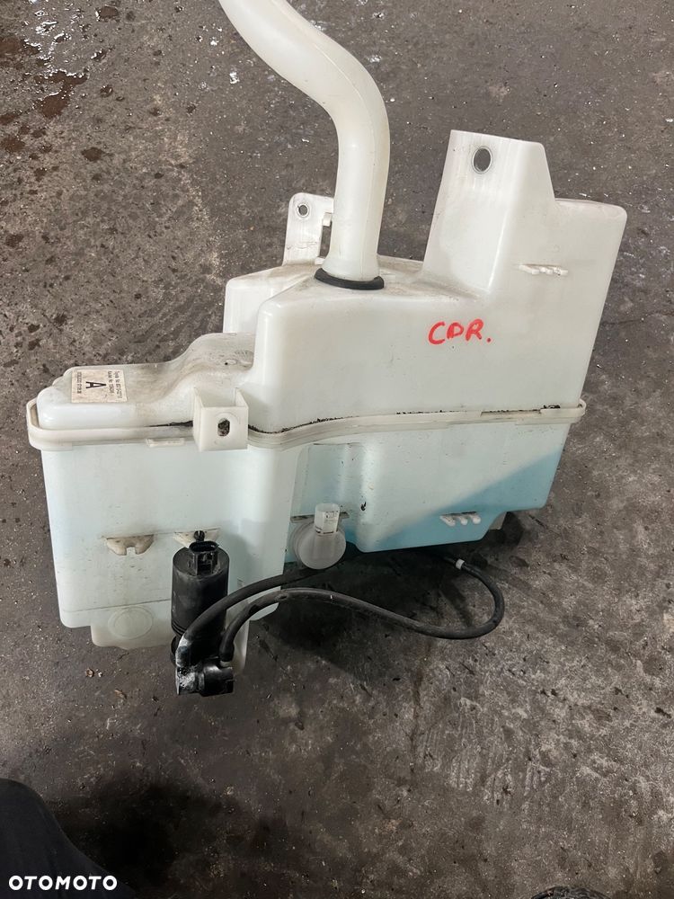Zbiorniczek spryskiwaczy Toyota Corolla E21 - 2