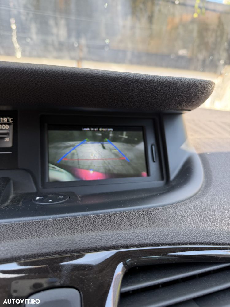 Renault Grand Scenic - 22