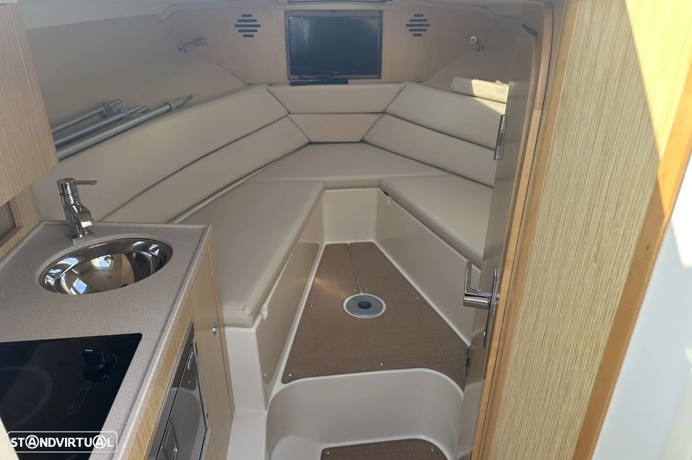 Chris Craft Corsair 32 - 8