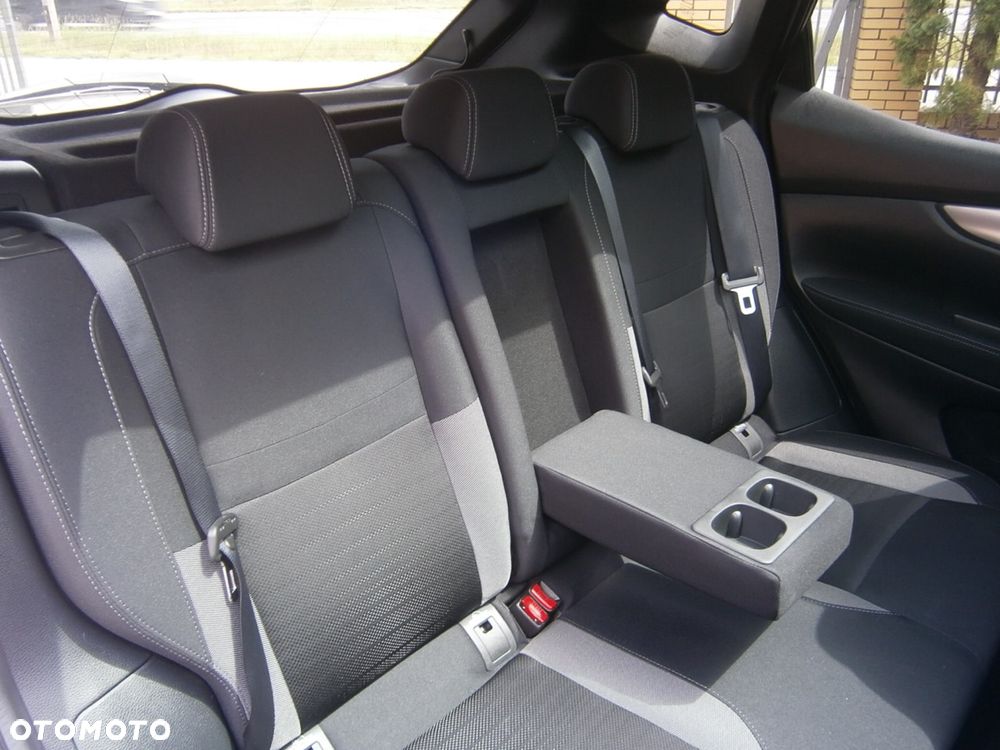 Nissan Qashqai 1.6 DIG-T Tekna - 9