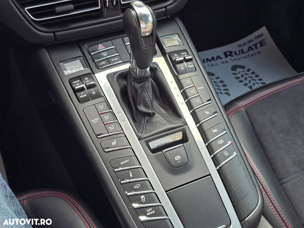 Porsche Macan GTS PDK - 30