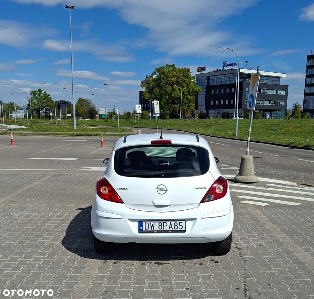 Opel Corsa 1.0 12V Essentia - 5