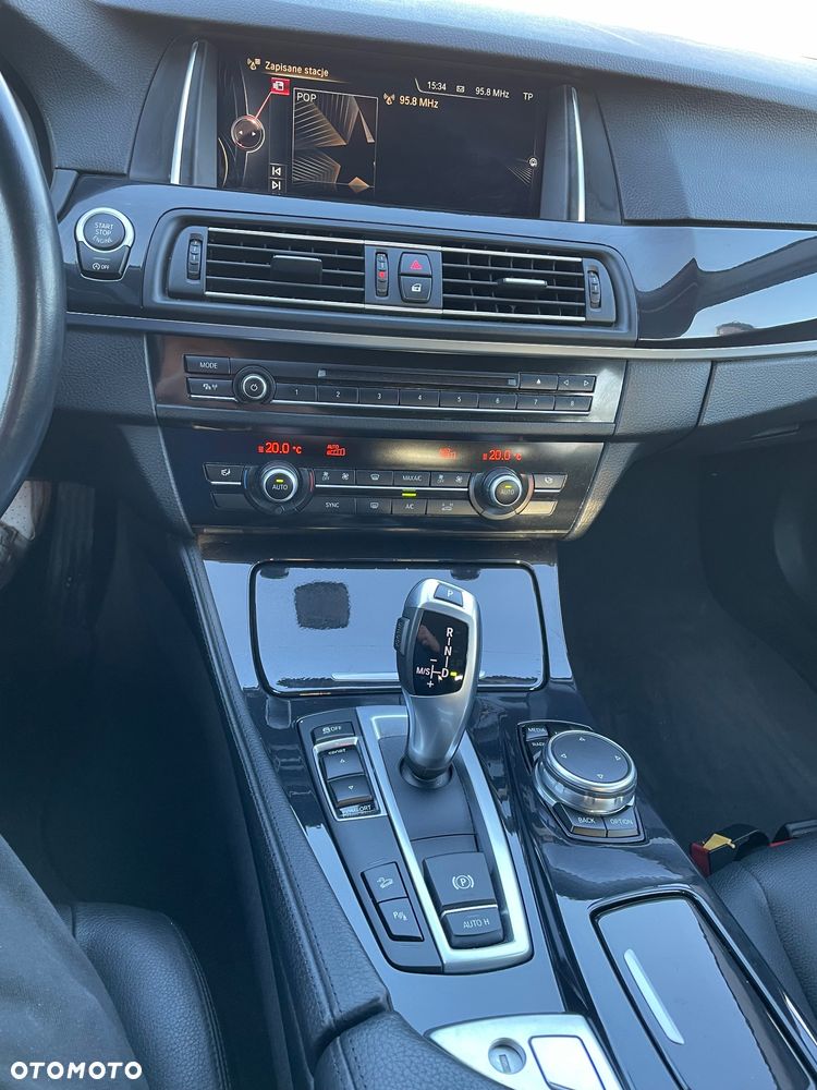 BMW Seria 5 520d xDrive - 11