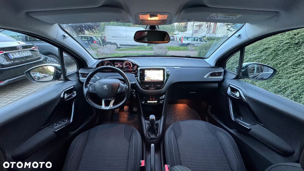 Peugeot 208 1.2 PureTech Allure S&S - 19