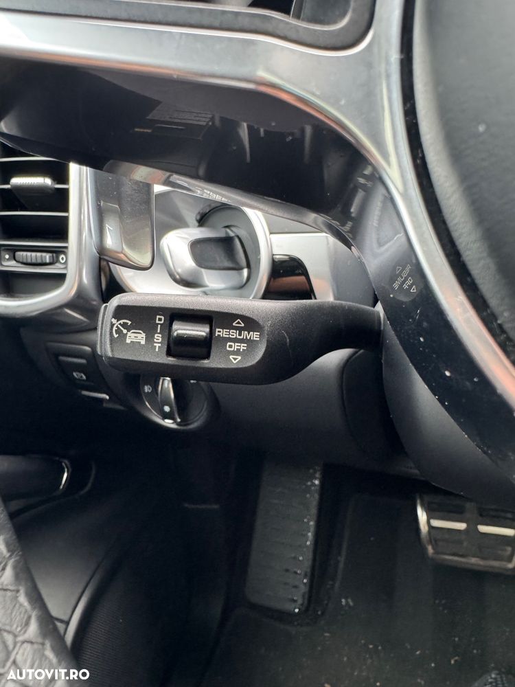 Porsche Cayenne - 38