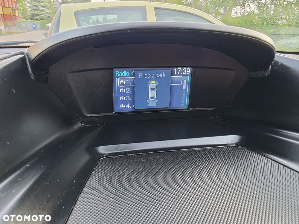 Ford Kuga 2.0 TDCi 2x4 Champions Edition - 25