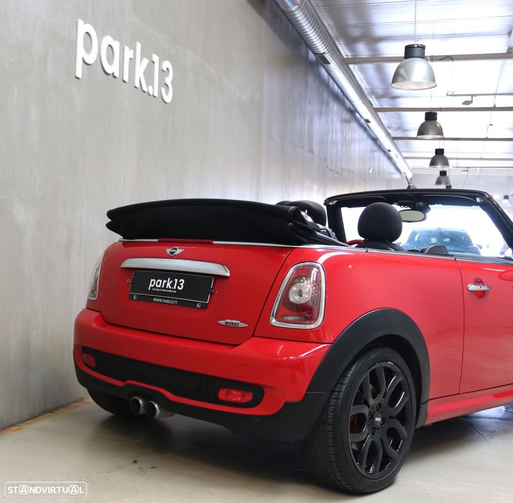 MINI Cabrio John Cooper Works - 7