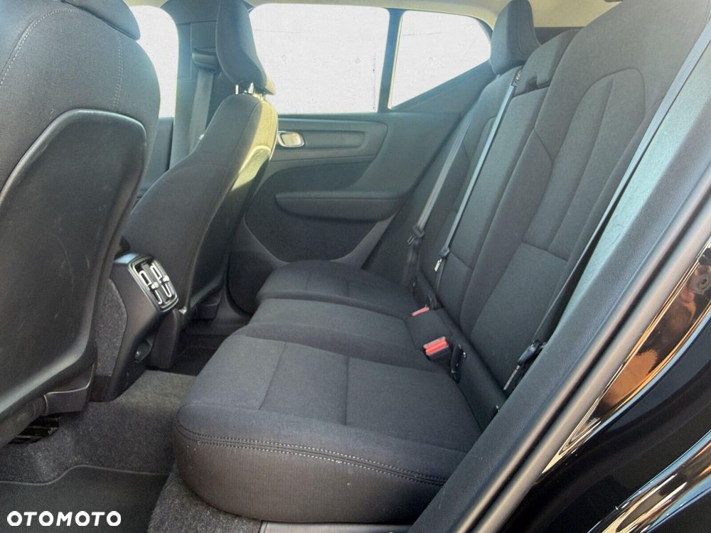 Volvo XC 40 T3 Momentum Core - 23