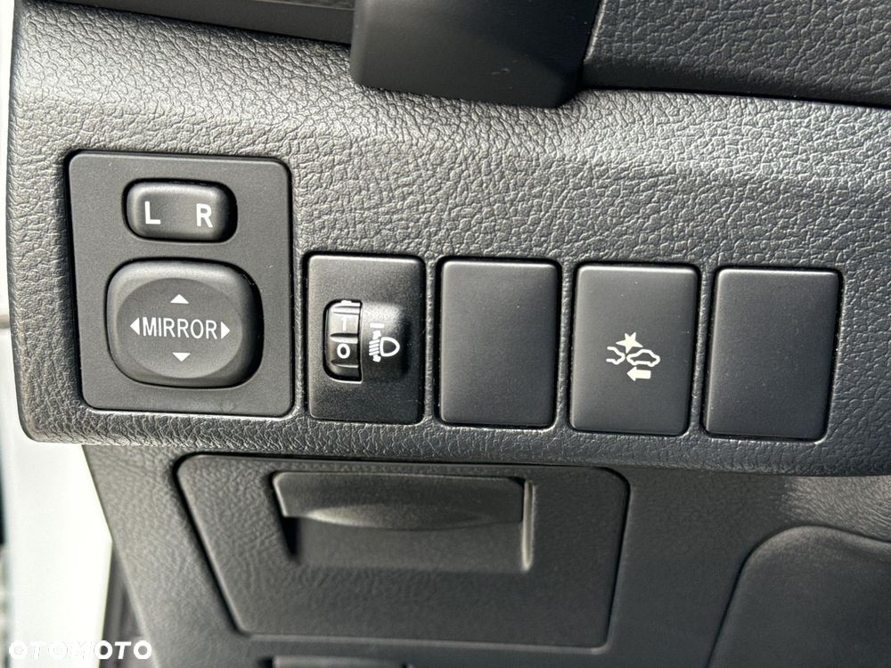 Toyota Auris 1.33 VVT-i Active - 18