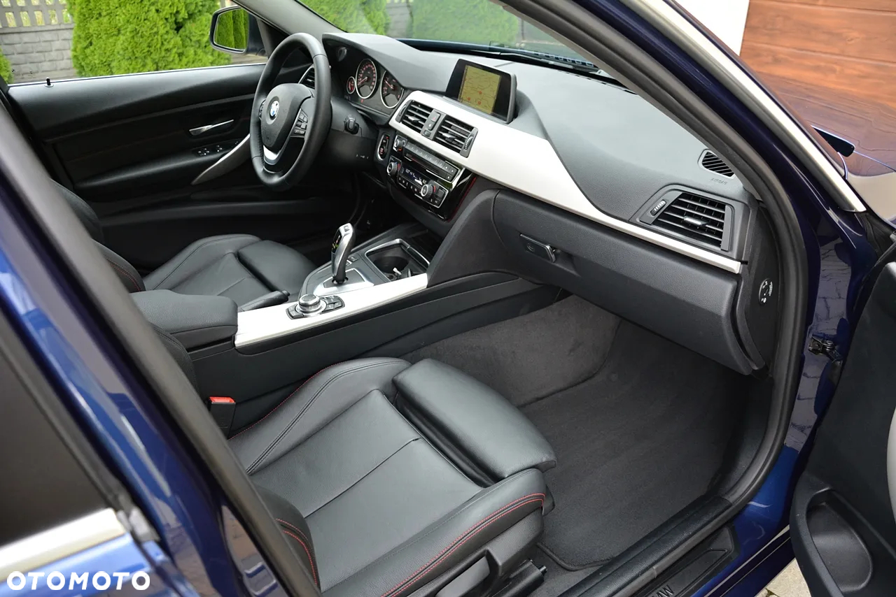 BMW Seria 3 320d - 30