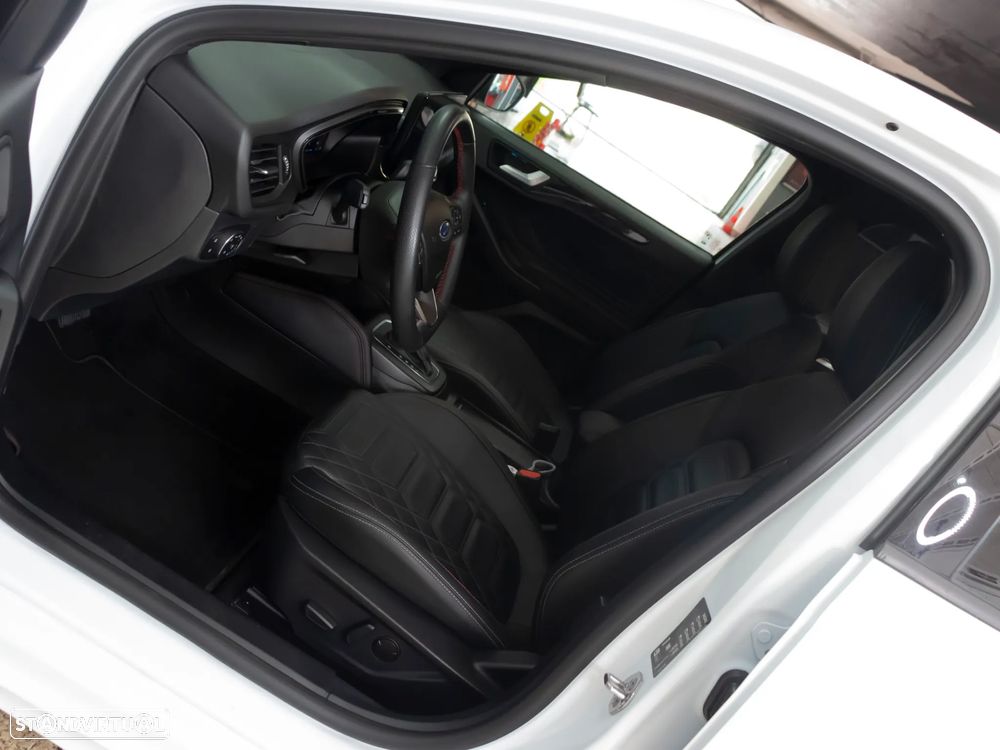Ford Focus 1.0 EcoBoost MHEV ST-Line Aut. - 15
