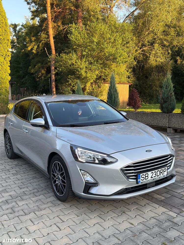 FORD Focus 2021 — imagine 8