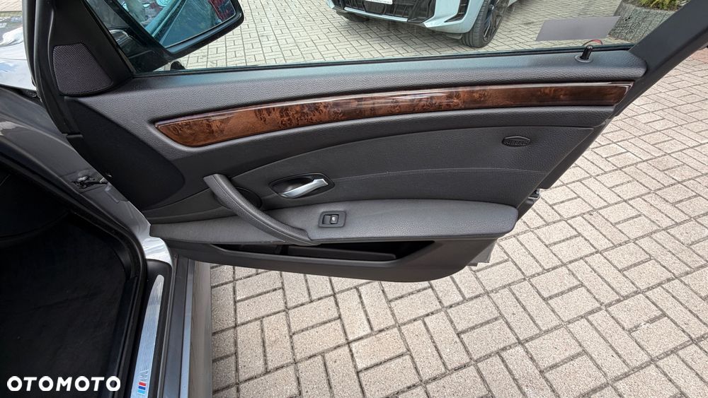 BMW Seria 5 - 16