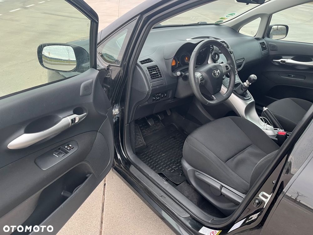 Toyota Auris 1.33 VVT-i - 25