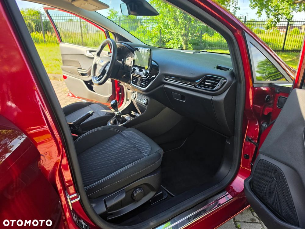 Ford Fiesta 1.0 EcoBoost S&S TITANIUM - 11