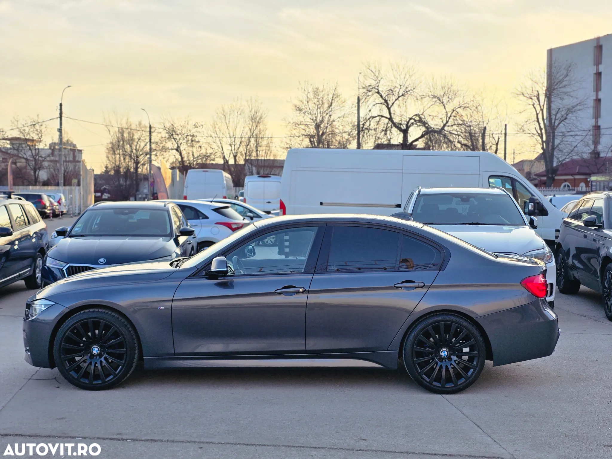 BMW Seria 3 318i Aut. M Sport - 15