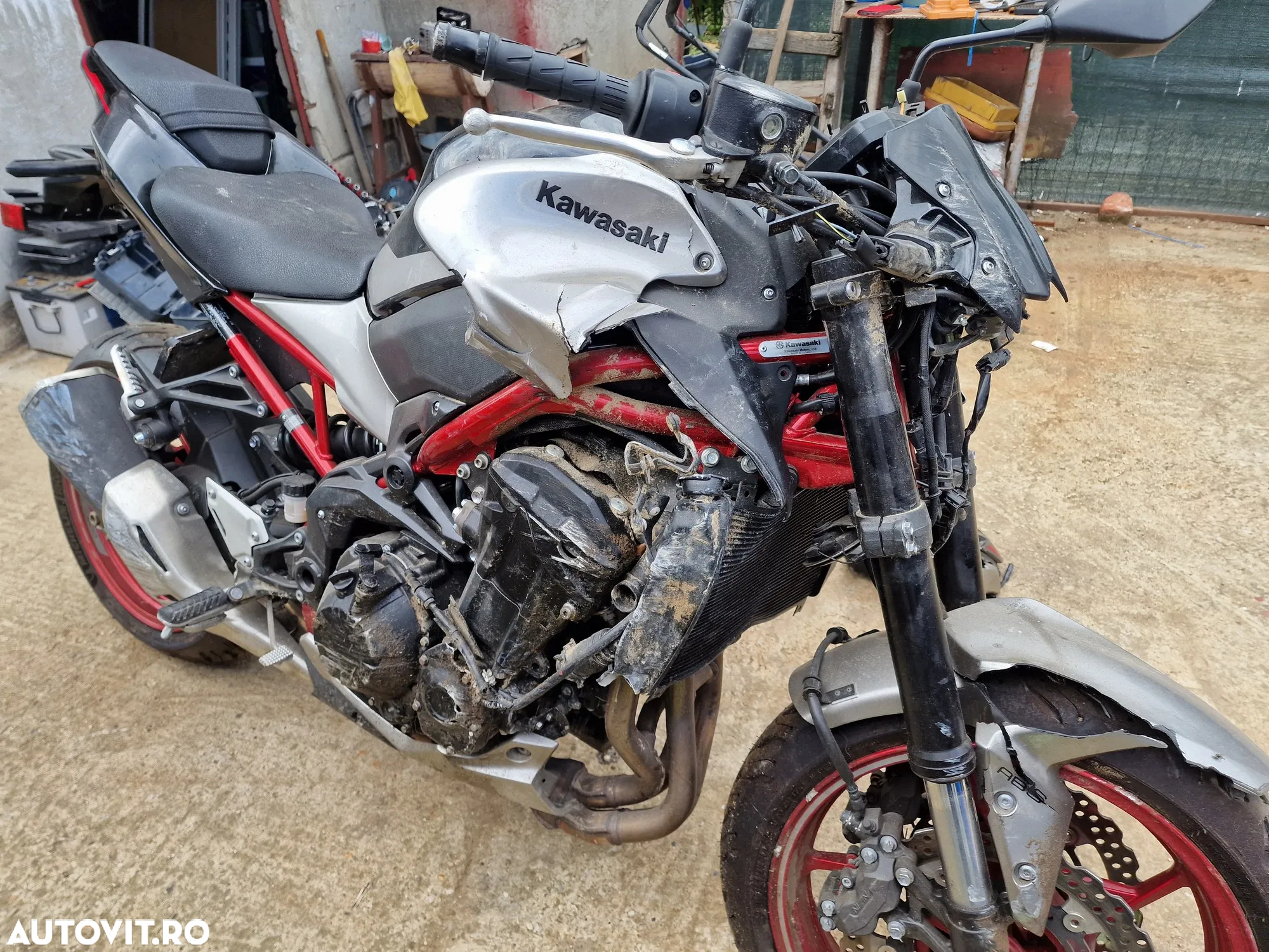 Kawasaki Z 900 - 12