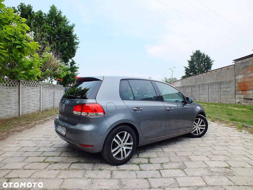 Volkswagen Golf 1.6 Q-Line - 4