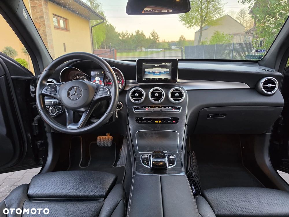 Mercedes-Benz GLC - 12