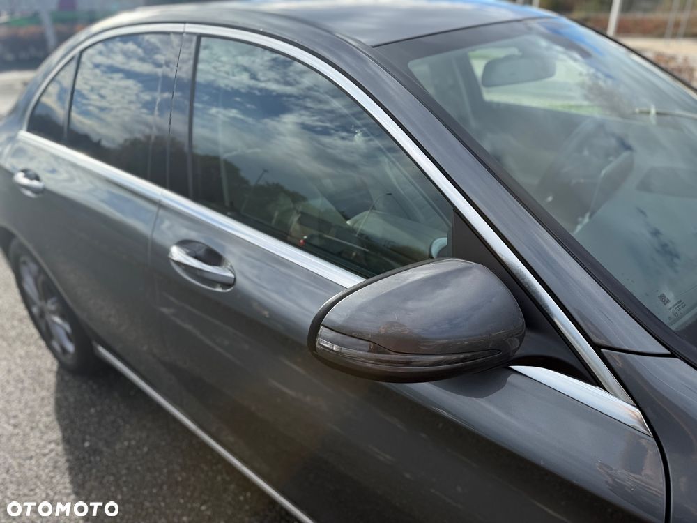 Mercedes-Benz Klasa C 200 4-Matic 9G-TRONIC - 7