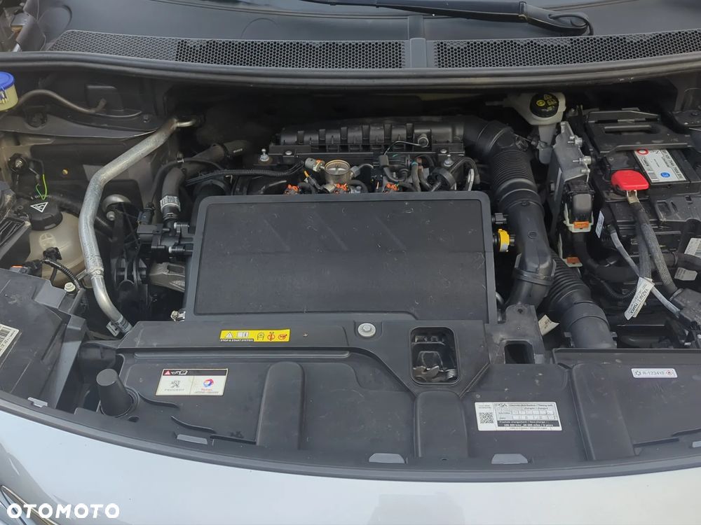 Peugeot 3008 1.2 PureTech Allure S&S - 20