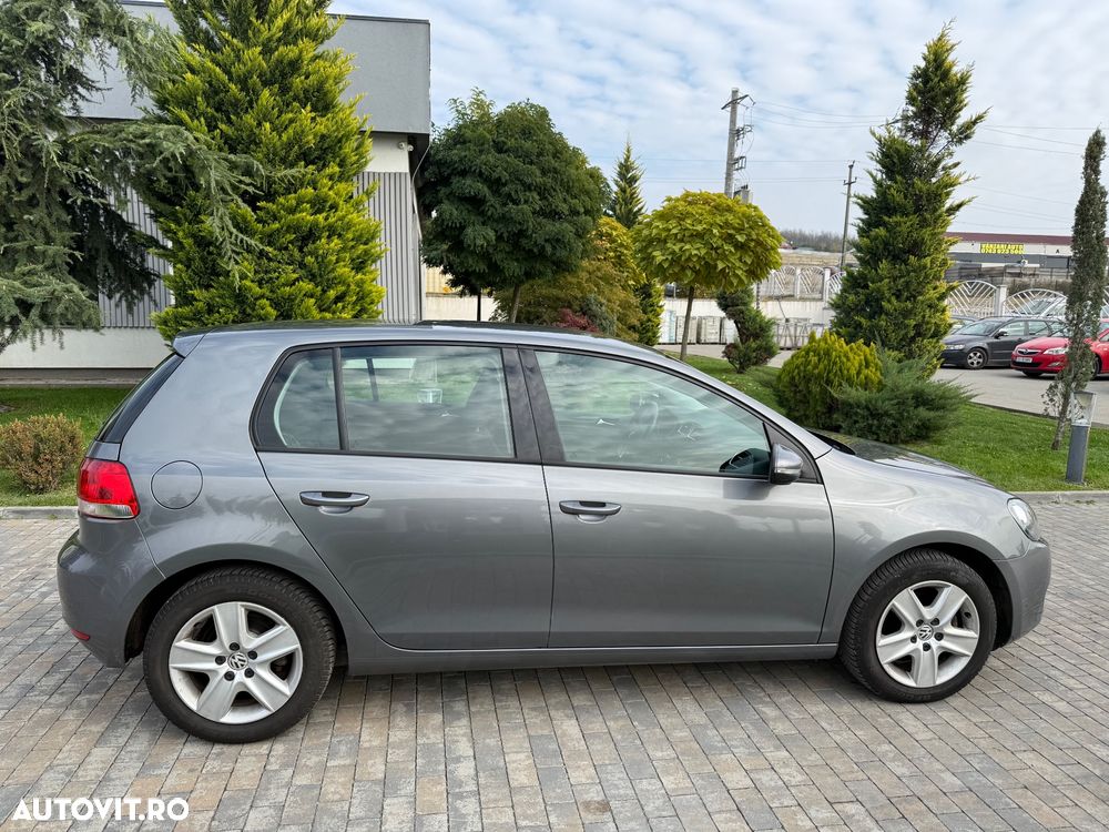 Volkswagen Golf 1.6 TDI BlueMotion Technology Comfortline - 10