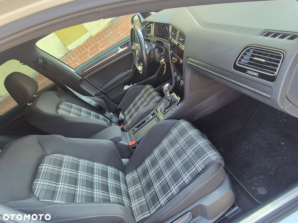 Volkswagen Golf GTD (BlueMotion Technology) DSG - 13