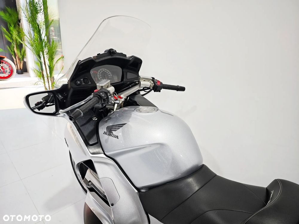 Honda ST - 25