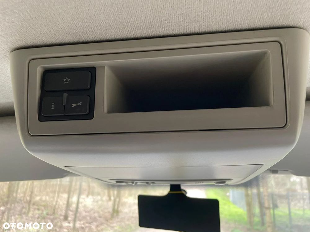 Volkswagen Transporter - 32