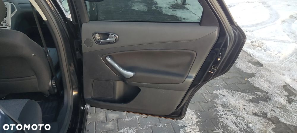 Ford Mondeo 2.0 TDCi Viva Trend - 24