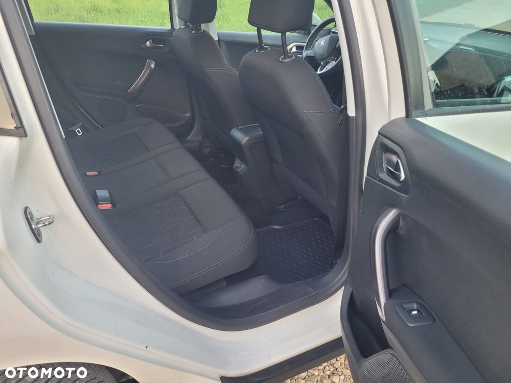 Peugeot 2008 PureTech 82 Active - 11