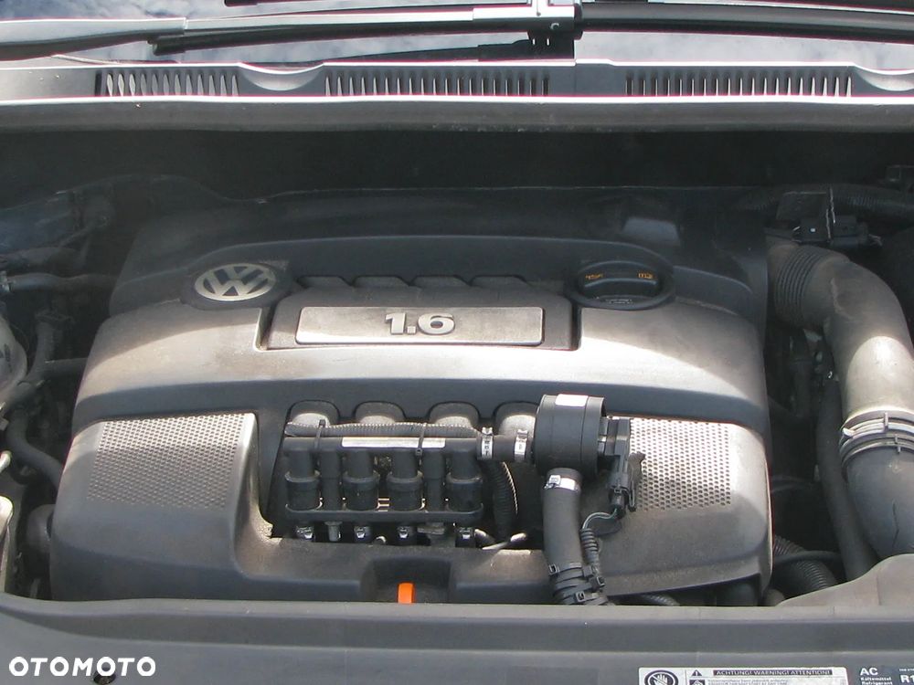 Volkswagen Golf 1.6 Comfortline - 21