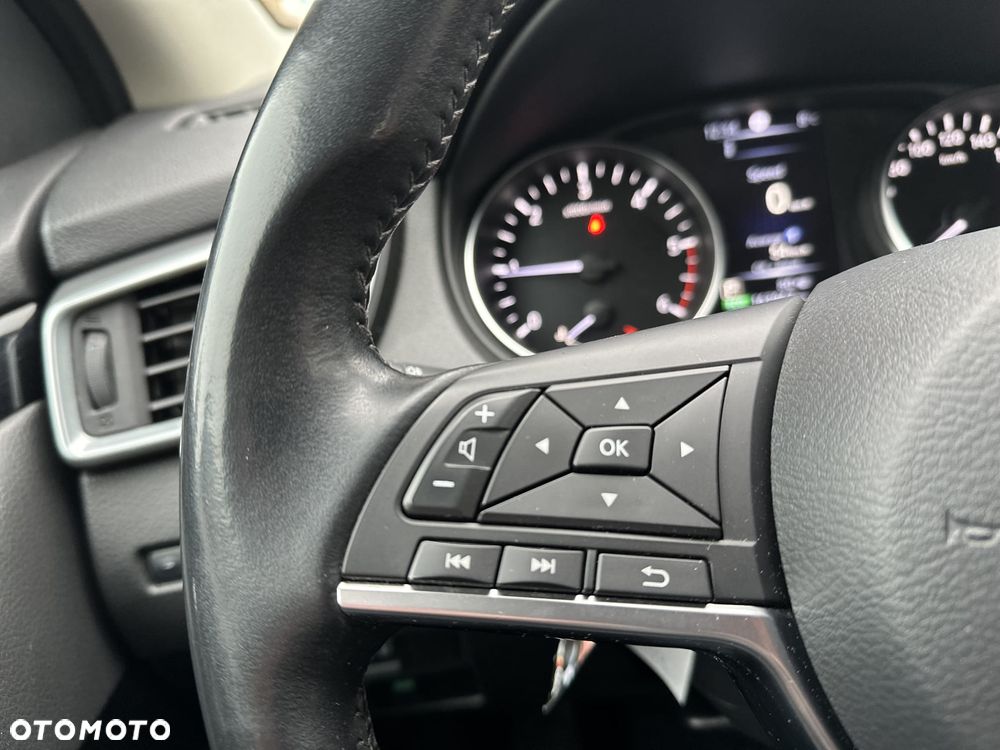 Nissan Qashqai 1.6 DCi Xtronic ACENTA - 20