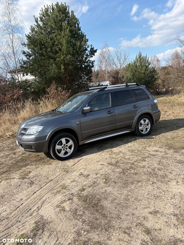 Mitsubishi Outlander 2.0 Sport 4WD - 4
