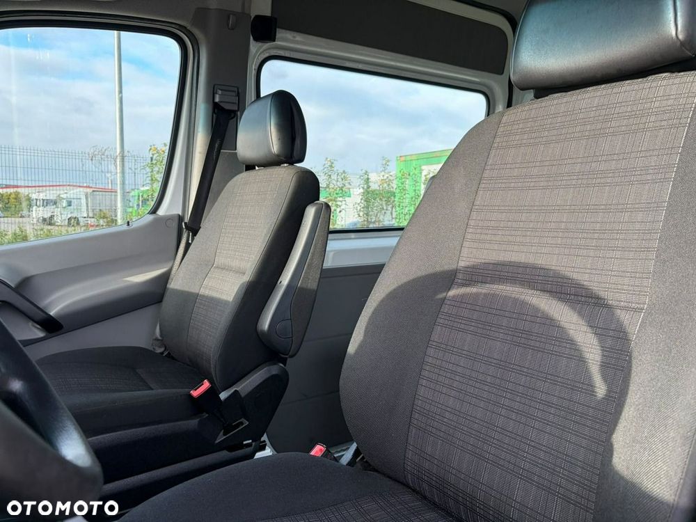 Mercedes-Benz Sprinter - 15