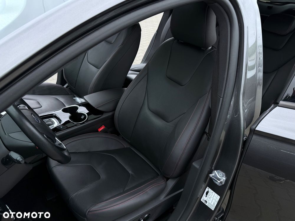 Ford Mondeo - 37