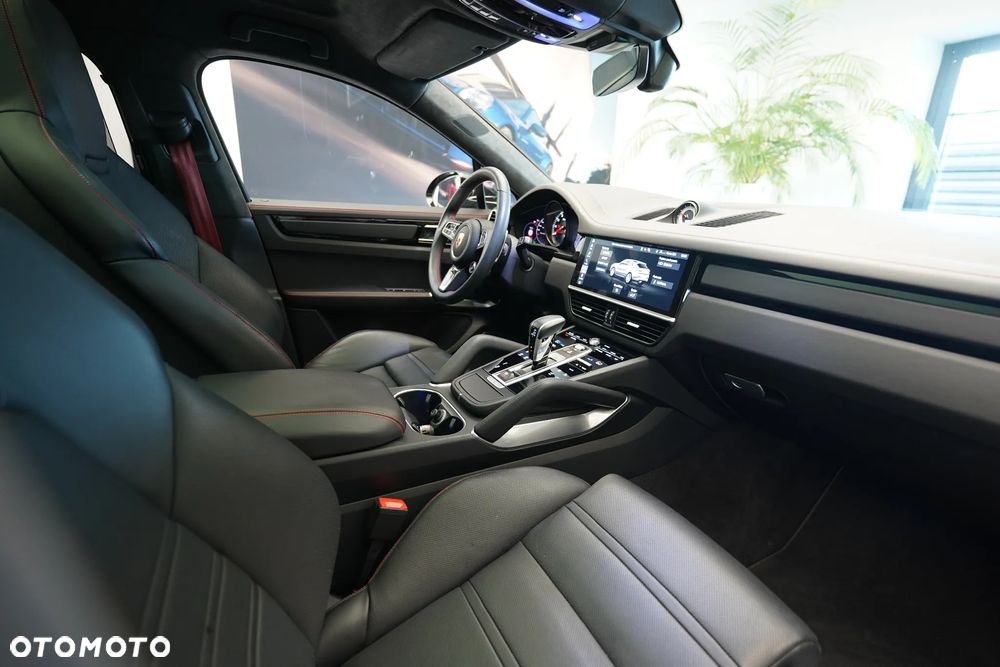 Porsche Cayenne Coupe Turbo - 27