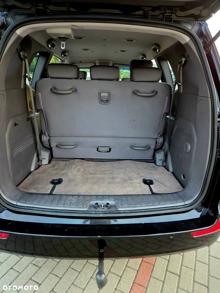 SsangYong/KGM Rodius 200 e-XDi Quartz - 12