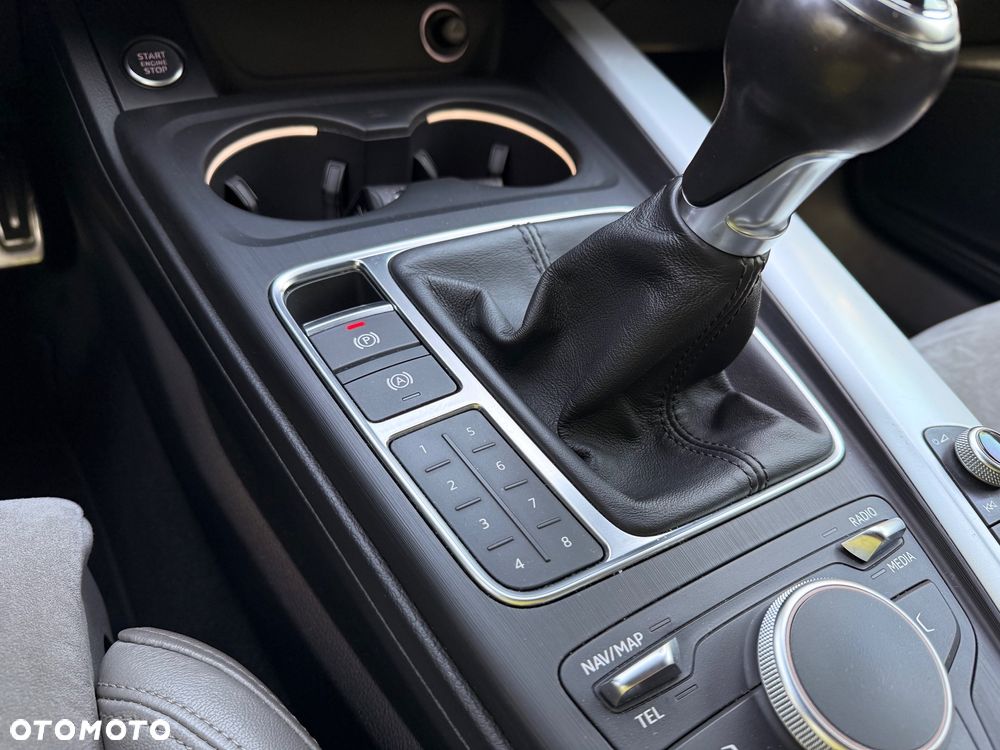 Audi A4 Avant 2.0 TDI - 10