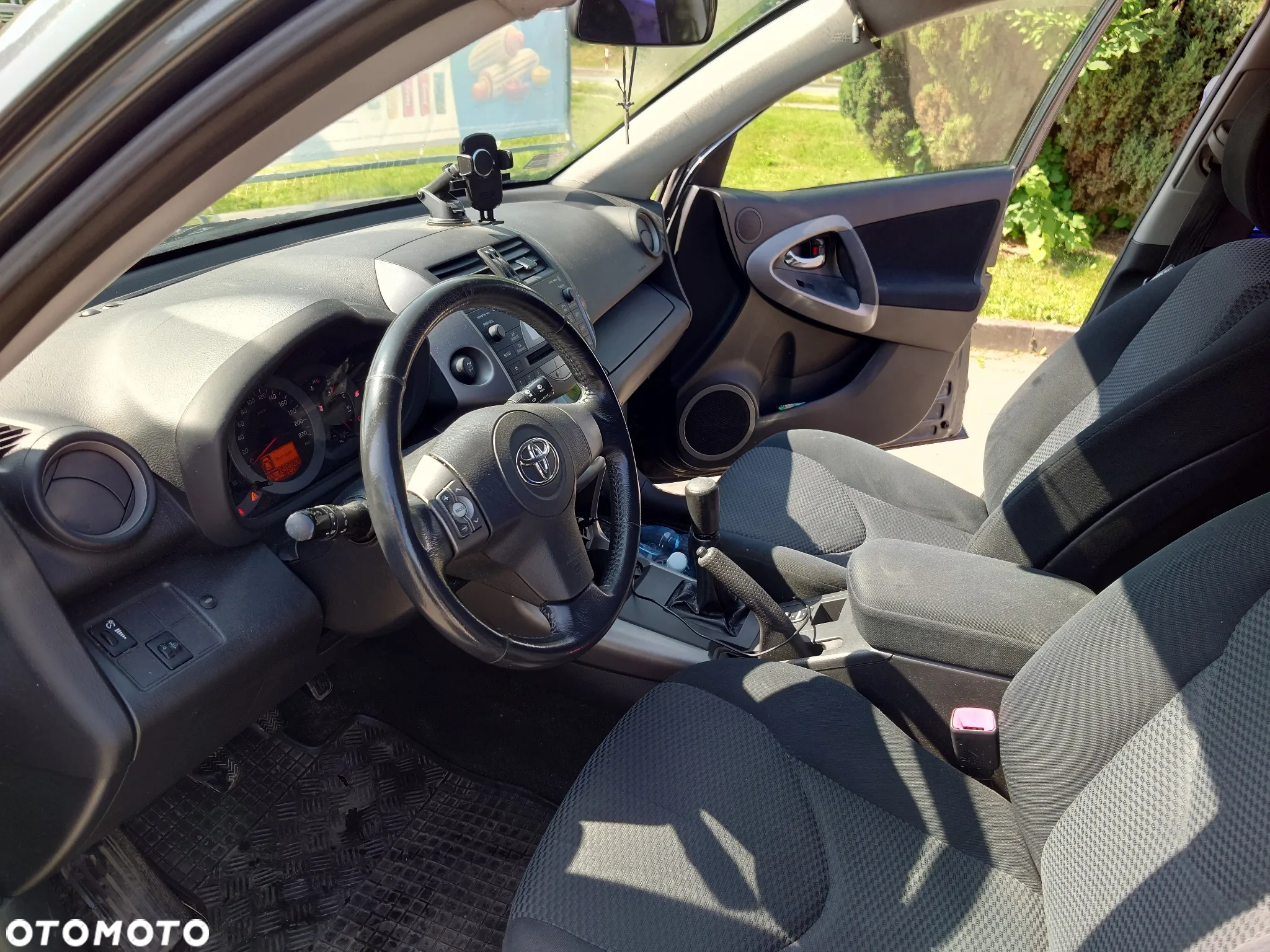 Toyota RAV4 - 5