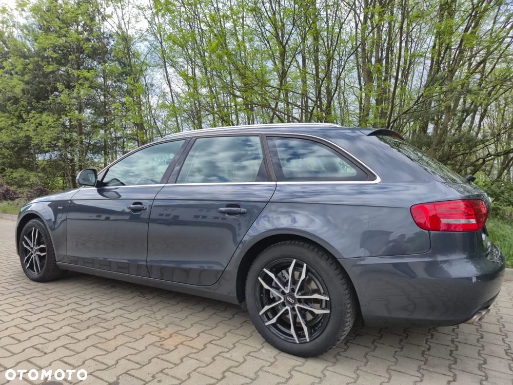 Audi A4 Avant 2.0 TDI DPF Ambiente - 4