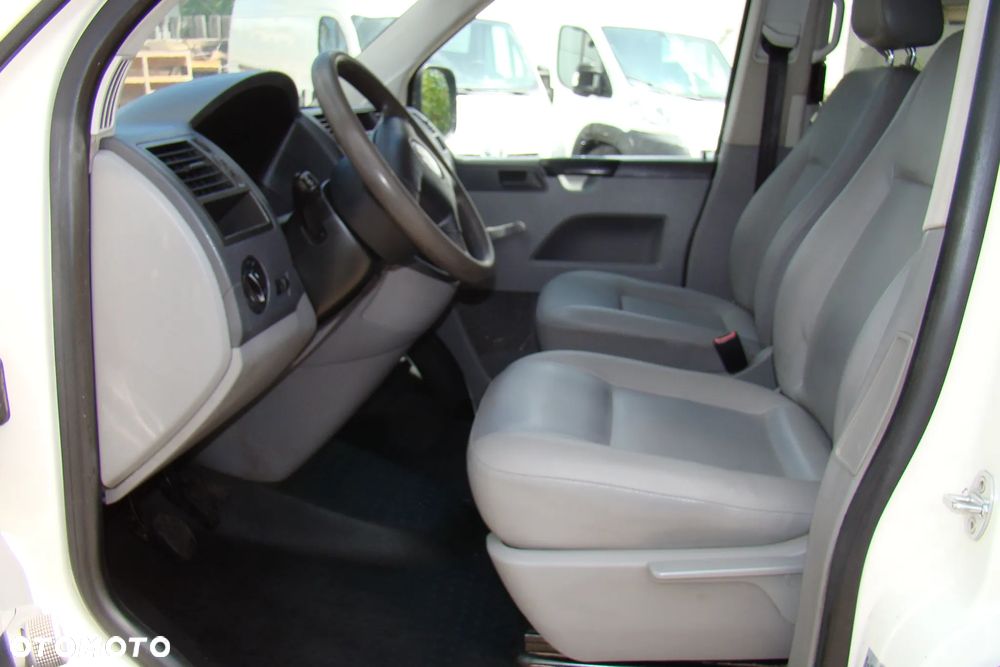 Volkswagen Caravelle L1 - 8